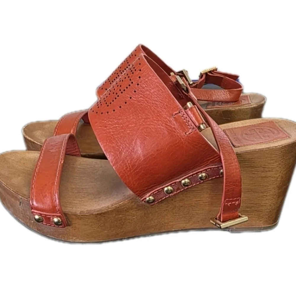 Tory Burch Womens Orange Gold  Leather Wooden Wedge Sandals Size 9 Boho TN Vols - Picture 4 of 13